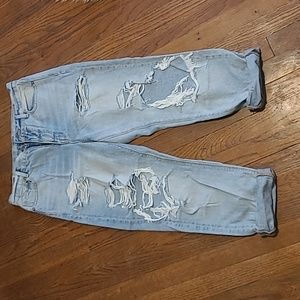 American Eagle distressed Mom Jeans